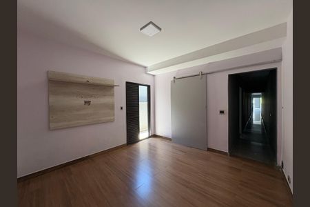 Casa à venda com 300m², 4 quartos e 3 vagas Casa à venda com 300m², 4 quartos e 3 vagasQuarto 4