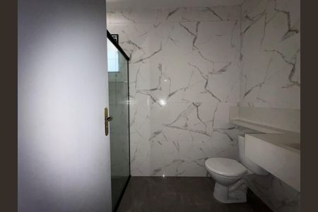 Casa à venda com 300m², 4 quartos e 3 vagas Casa à venda com 300m², 4 quartos e 3 vagasBanheiro