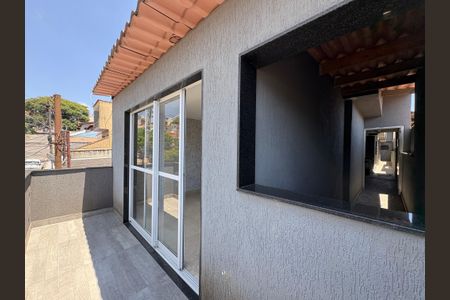 Casa à venda com 300m², 4 quartos e 3 vagas Casa à venda com 300m², 4 quartos e 3 vagasSacada