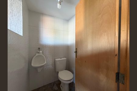 Casa à venda com 300m², 4 quartos e 3 vagas Casa à venda com 300m², 4 quartos e 3 vagasLavabo