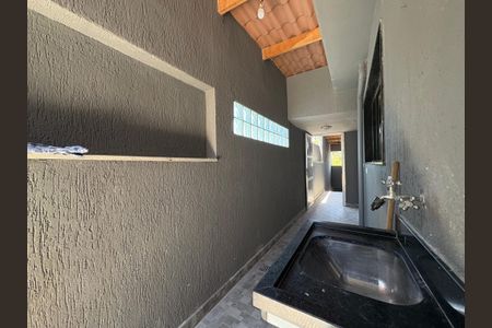 Casa à venda com 300m², 4 quartos e 3 vagas Casa à venda com 300m², 4 quartos e 3 vagasLavanderia 1