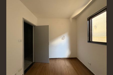 Casa à venda com 300m², 4 quartos e 3 vagas Casa à venda com 300m², 4 quartos e 3 vagasQuarto 1