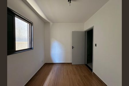 Casa à venda com 300m², 4 quartos e 3 vagas Casa à venda com 300m², 4 quartos e 3 vagasQuarto 2
