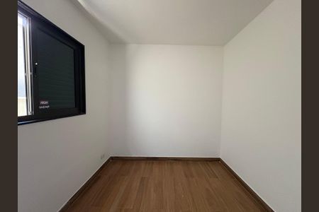 Casa à venda com 300m², 4 quartos e 3 vagas Casa à venda com 300m², 4 quartos e 3 vagasQuarto 1