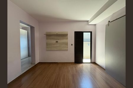 Casa à venda com 300m², 4 quartos e 3 vagas Casa à venda com 300m², 4 quartos e 3 vagasQuarto 4