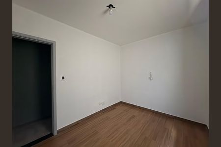 Casa à venda com 300m², 4 quartos e 3 vagas Casa à venda com 300m², 4 quartos e 3 vagasQuarto 2