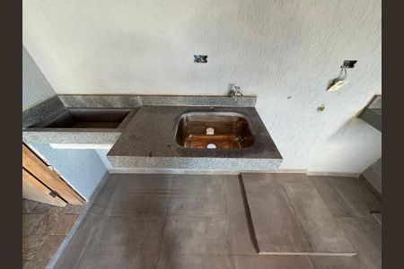 Casa à venda com 300m², 4 quartos e 3 vagas Casa à venda com 300m², 4 quartos e 3 vagasLavanderia 2