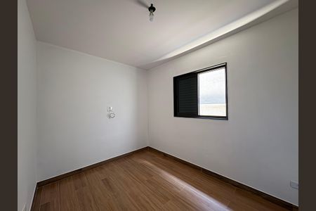 Casa à venda com 300m², 4 quartos e 3 vagas Casa à venda com 300m², 4 quartos e 3 vagasQuarto 2