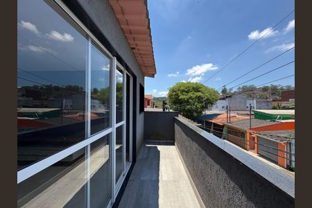 Casa à venda com 300m², 4 quartos e 3 vagas Casa à venda com 300m², 4 quartos e 3 vagasSacada