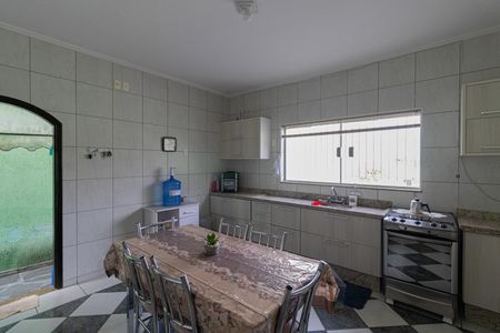 Casa à venda com 315m², 5 quartos e 4 vagasCozinha
