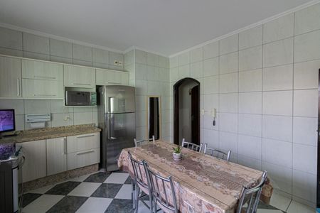 Casa à venda com 315m², 5 quartos e 4 vagasCozinha