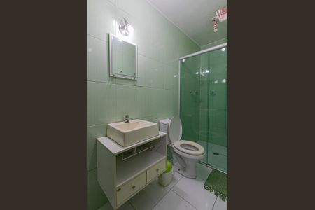 Casa à venda com 315m², 5 quartos e 4 vagasBanheiro da Suíte