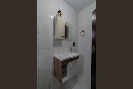 Casa à venda com 315m², 5 quartos e 4 vagasBanheiro Suíte 2