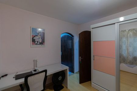 Casa à venda com 315m², 5 quartos e 4 vagasSuíte 4