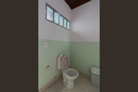 Casa à venda com 315m², 5 quartos e 4 vagasBanheiro de Serviço