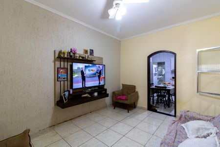 Casa à venda com 98m², 2 quartos e 1 vaga Casa à venda com 98m², 2 quartos e 1 vagaSala