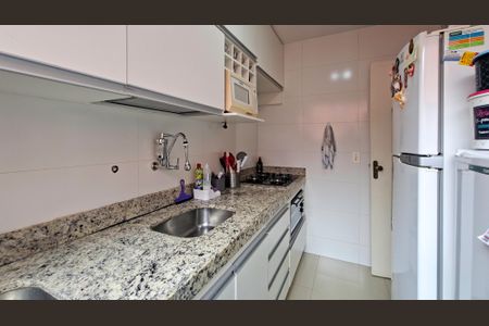 Apartamento para alugar com 65m², 2 quartos e 1 vaga Apartamento para alugar com 65m², 2 quartos e 1 vagaCozinha