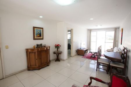 Apartamento à venda com 300m², 4 quartos e 2 vagasSala