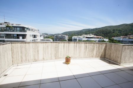 Apartamento à venda com 300m², 4 quartos e 2 vagasVaranda da Sala