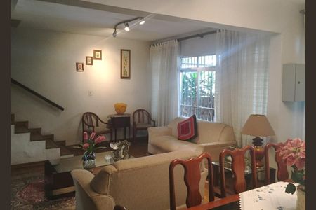 Casa à venda com 3 quartos, 243m² em Vila Guarani, São Paulo