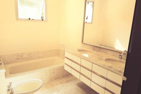 Apartamento à venda com 210m², 3 quartos e 3 vagas