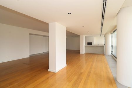 Apartamento à venda com 215m², 3 quartos e 4 vagas Apartamento à venda com 215m², 3 quartos e 4 vagasSala