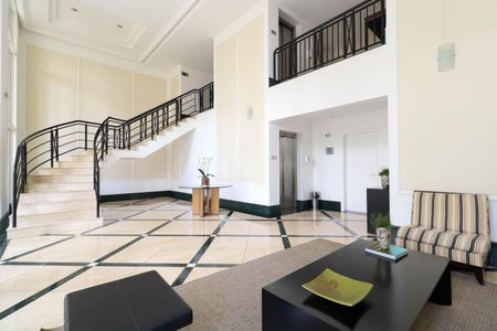 Apartamento à venda com 215m², 3 quartos e 4 vagas Apartamento à venda com 215m², 3 quartos e 4 vagasÁrea comum