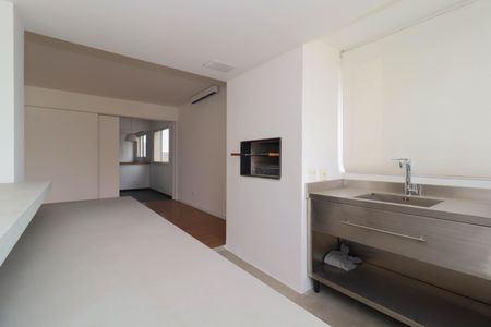 Apartamento à venda com 215m², 3 quartos e 4 vagas Apartamento à venda com 215m², 3 quartos e 4 vagasVaranda da Sala