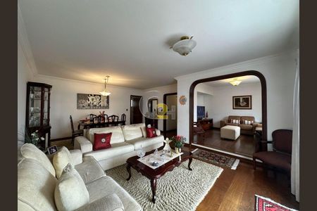 Apartamento à venda com 156m², 3 quartos e 2 vagas