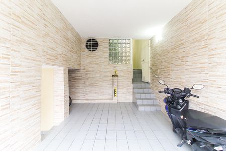 Casa à venda com 160m², 3 quartos e 2 vagas Casa à venda com 160m², 3 quartos e 2 vagasGaragem