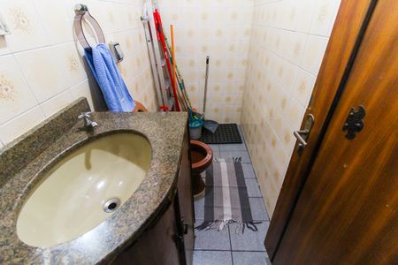 Casa à venda com 160m², 3 quartos e 2 vagas Casa à venda com 160m², 3 quartos e 2 vagasBanheiro de Serviço 2