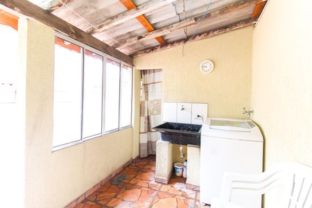 Casa à venda com 160m², 3 quartos e 2 vagas Casa à venda com 160m², 3 quartos e 2 vagasÁrea de Serviço