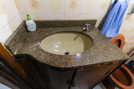 Casa à venda com 160m², 3 quartos e 2 vagas Casa à venda com 160m², 3 quartos e 2 vagasBanheiro de Serviço 2