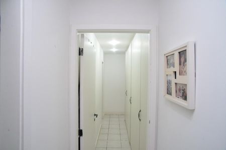 Apartamento à venda com 96m², 2 quartos e 1 vagaCorredor