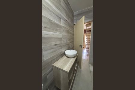 Casa à venda com 102m², 3 quartos e 1 vaga Casa à venda com 102m², 3 quartos e 1 vagaBanheiro