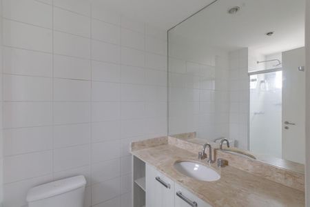 Apartamento para alugar com 73m², 2 quartos e 2 vagas Apartamento para alugar com 73m², 2 quartos e 2 vagasBanheiro da Suíte