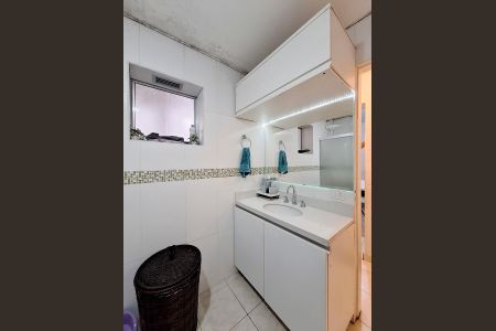 Casa à venda com 191m², 2 quartos e 3 vagasBanheiro