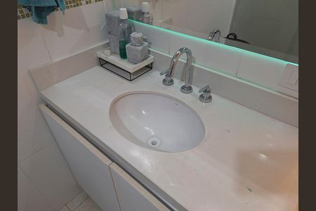 Casa à venda com 191m², 2 quartos e 3 vagasBanheiro