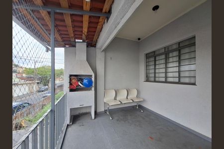 Casa à venda com 191m², 2 quartos e 3 vagasEntrada