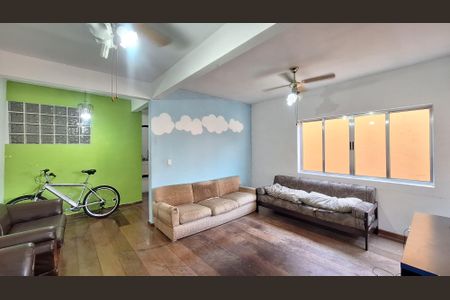 Casa à venda com 300m², 6 quartos e 2 vagasSala 1