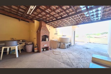 Casa à venda com 300m², 6 quartos e 2 vagasVaranda