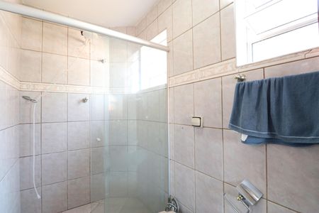 Casa à venda com 300m², 6 quartos e 2 vagasBanheiro da Suíte 2