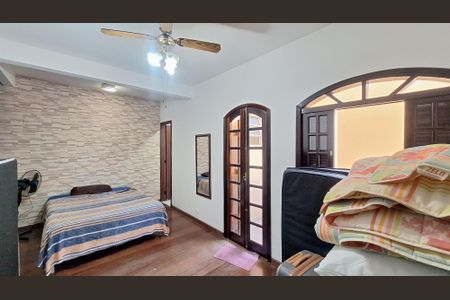 Casa à venda com 300m², 6 quartos e 2 vagasSuíte 3