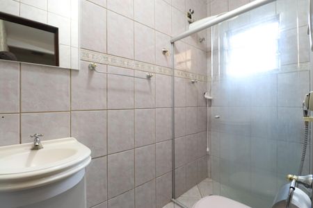 Casa à venda com 300m², 6 quartos e 2 vagasBanheiro da Suíte 3