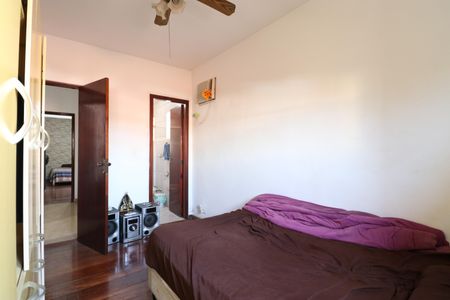 Casa à venda com 300m², 6 quartos e 2 vagasSuíte 2