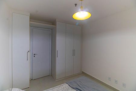 Apartamento à venda com 100m², 2 quartos e 2 vagasQuarto 