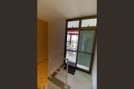 Apartamento à venda com 100m², 2 quartos e 2 vagasHall