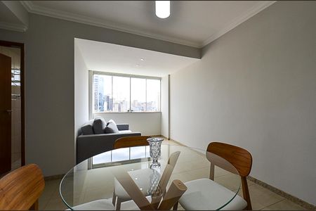 Sala de apartamento para alugar com 3 quartos, 66m² em Colégio Batista, Belo Horizonte