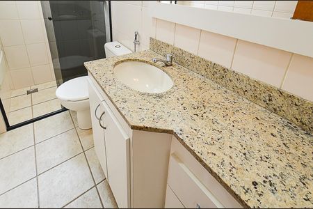 Apartamento para alugar com 66m², 3 quartos e 2 vagasBanheiro Social