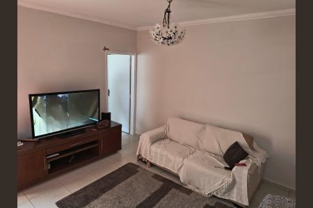 Casa à venda com 137m², 3 quartos e 2 vagasSala